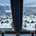 Lowesgale View Apartmán